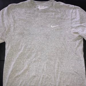 Nike men’s t shirt